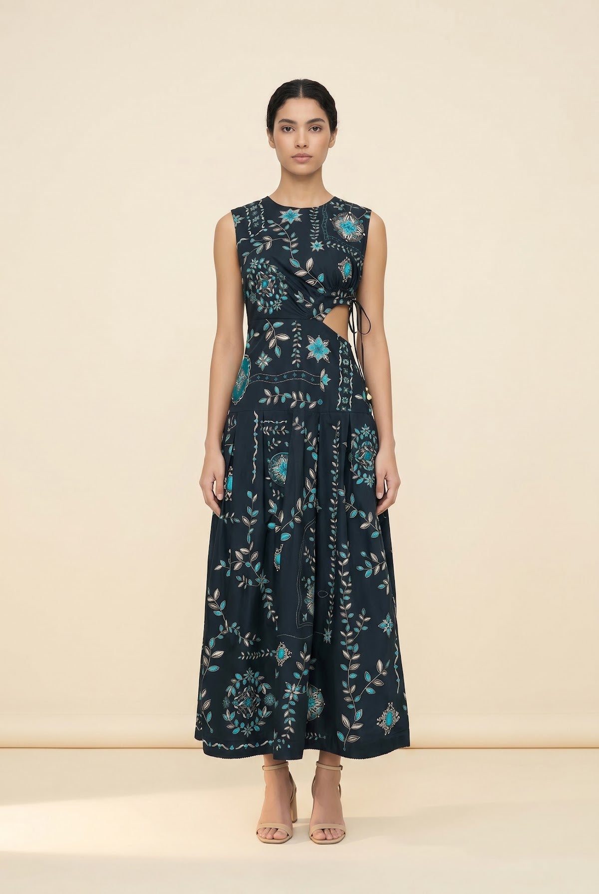 Otoño Relicario Cutout Sleeveless Midi Dress - view 3