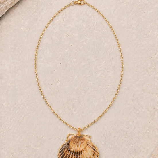Sandy Necklace by Classic Charlotte