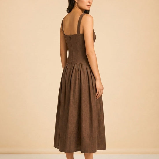 Makenna Linen Corset Midi Dress – Cigar model_over_shoulder