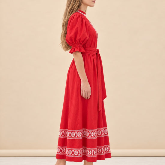Red Dress model_side