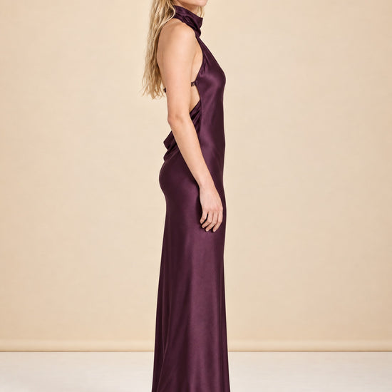 Santana Gown model_side