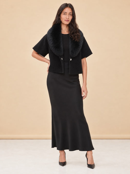 Short-sleeve Jacket with Fur Collar model_front_2