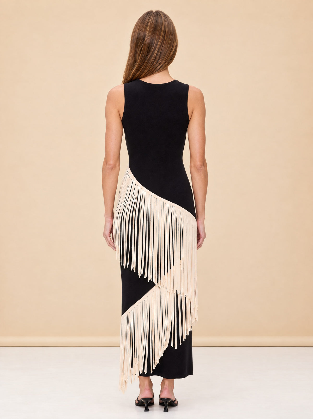 SPIRAL KNIT DRESS model_back