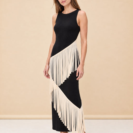 SPIRAL KNIT DRESS model_front_3