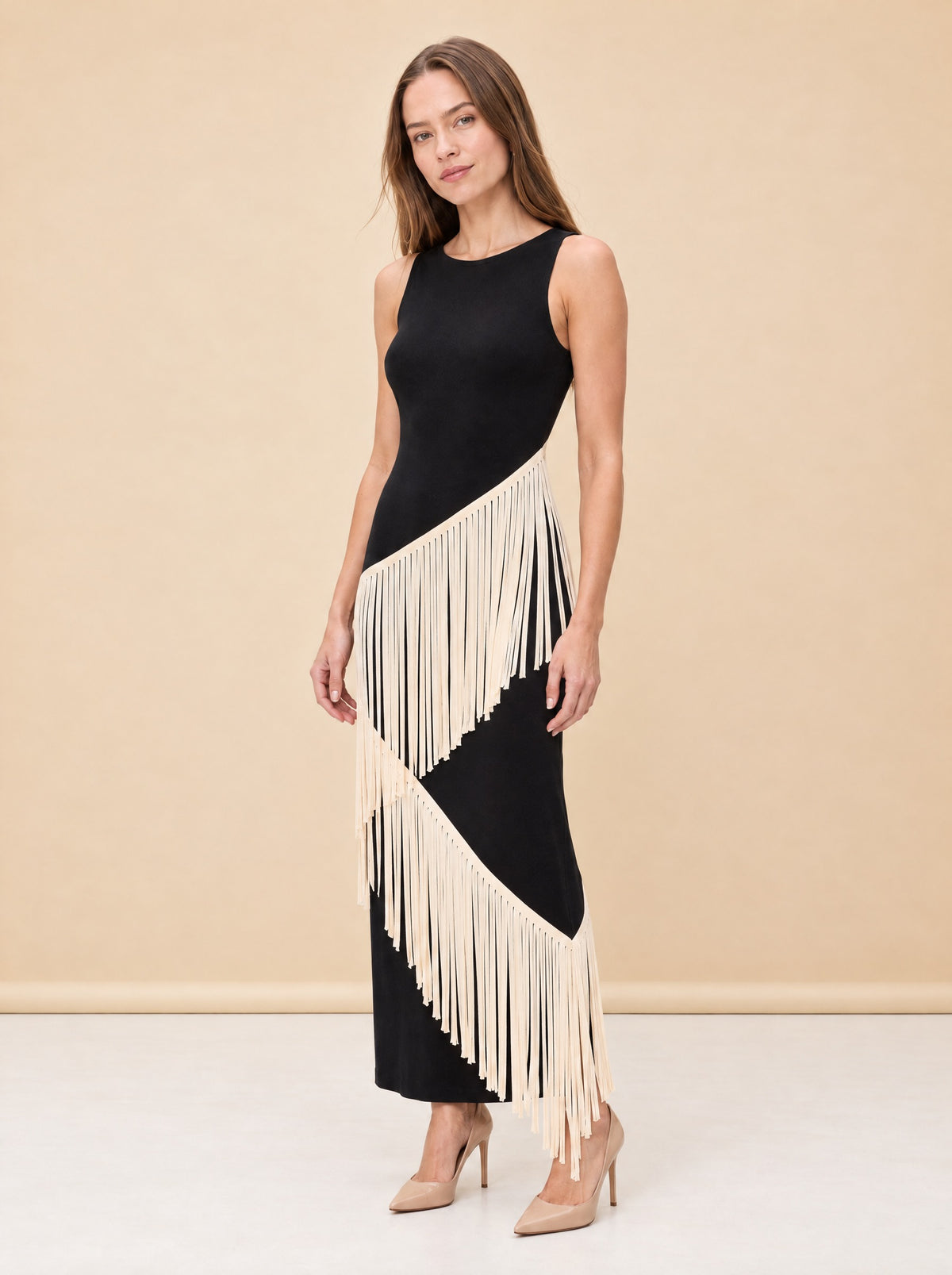 SPIRAL KNIT DRESS model_front_3