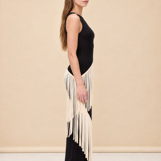 SPIRAL KNIT DRESS model_side